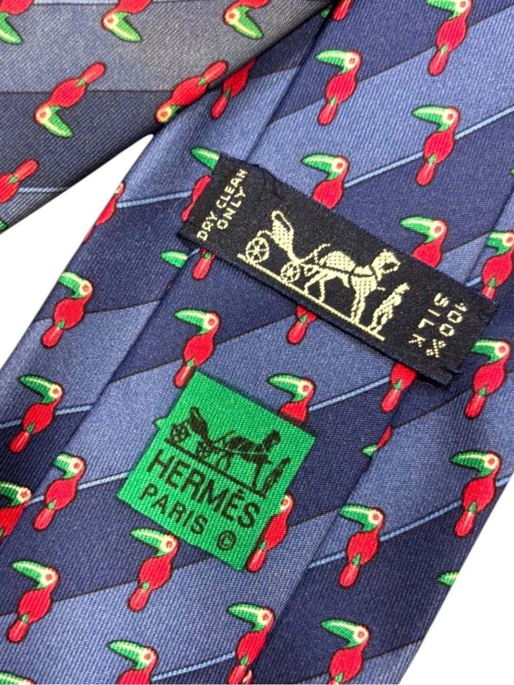 HERMÈS silk tie